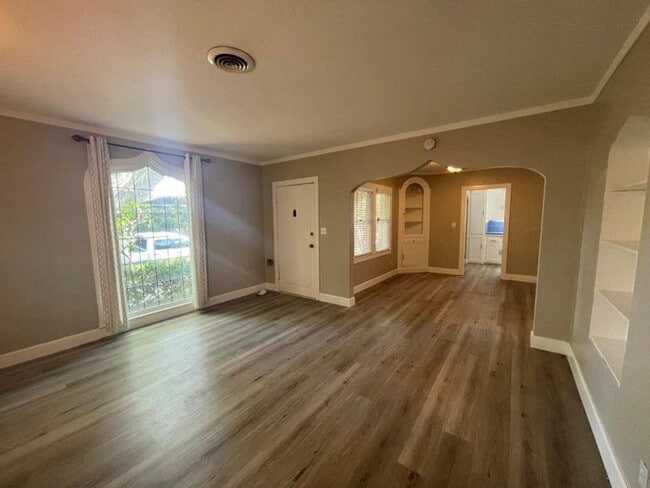 Photo - Gorgeous Downtown Gem