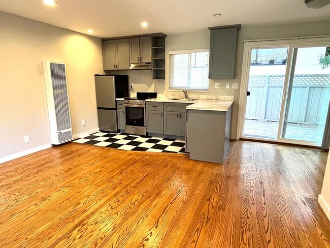 Photo - Bellevue Apartments