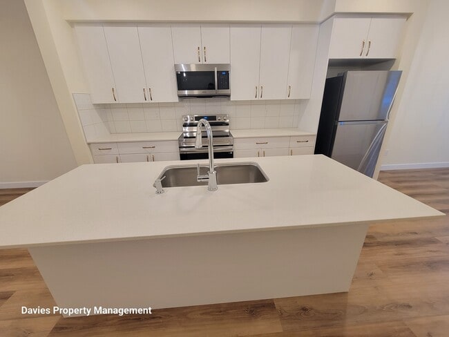 Building Photo - 4582 Warbler Loop NW