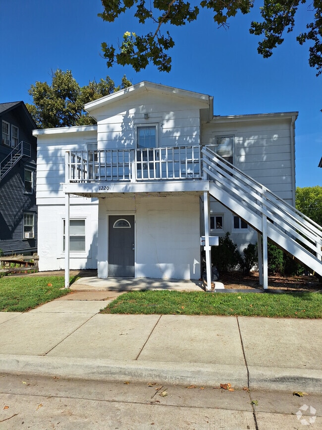 Building Photo - 1220 Louisiana St Rental