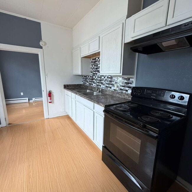 Photo - 105 N Conococheague St