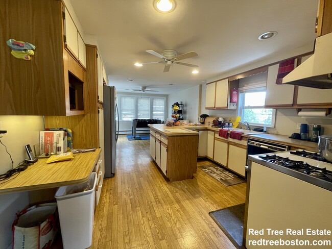 Photo - 83 Lexington St