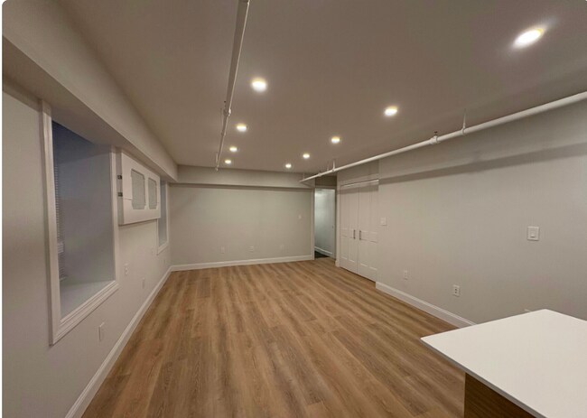 Photo - 3 Joy St Unidad B