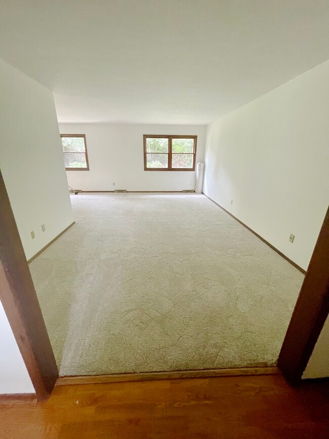 721 E Wellington Ct