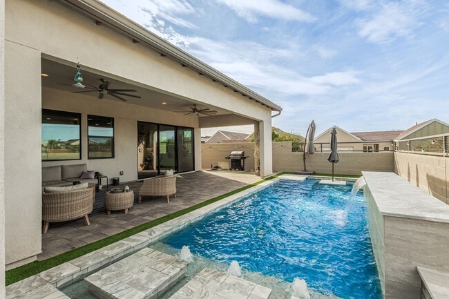 Photo - Luxury at Vistal