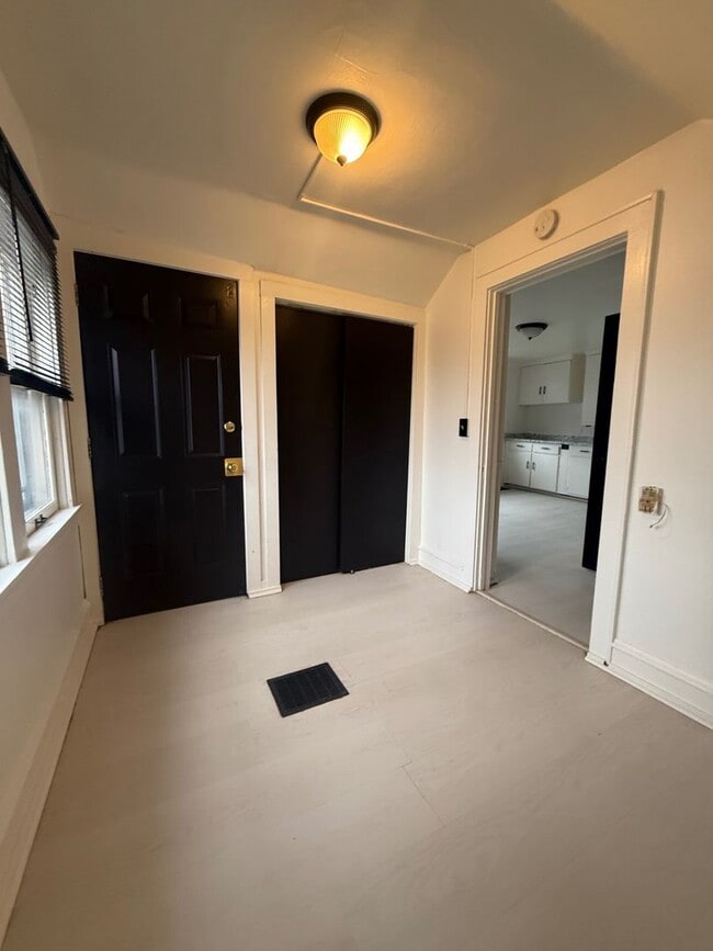 Photo - 5116 N 32nd St Unidad 5116A N 32nd St (upper)