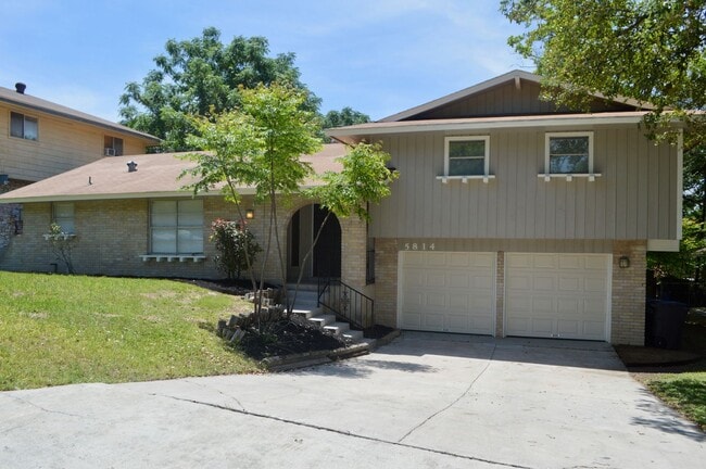 Building Photo - Beautifully remodeled 4 bedroom 2 bath hom... Rental