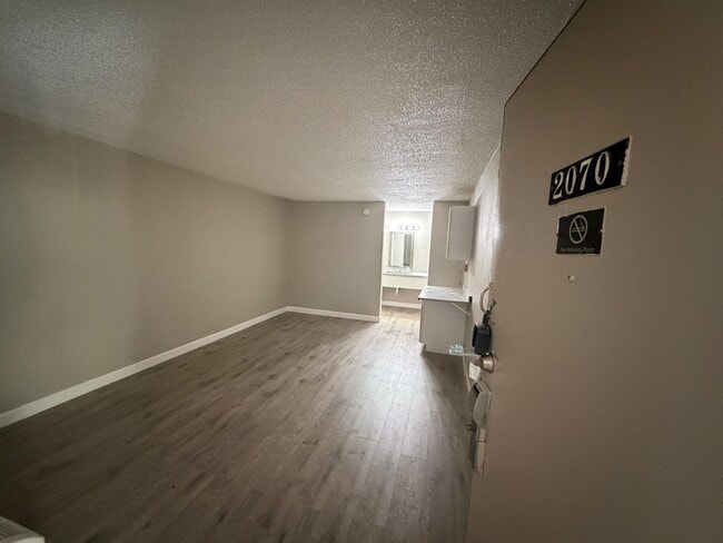 Photo - Studio apartment including Water, Electric & Cable TV. Community pool. Unit 2070