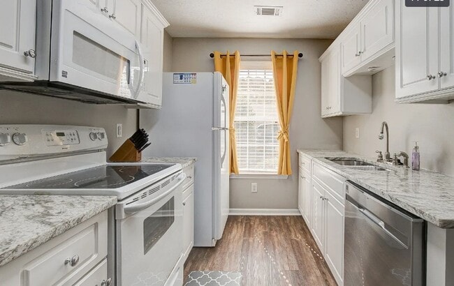 Photo - 403 Regency Park Drive