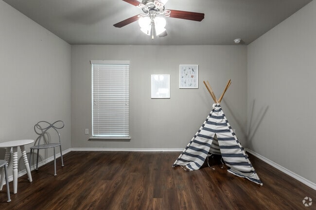 2BR, 2BA - 947SF - Second Bedroom