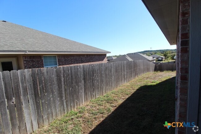 Building Photo - 2923 Starlight Dr Rental