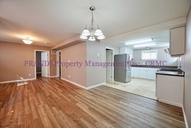 Photo - Two weeks free rent if lease signed by Nov... Unit B