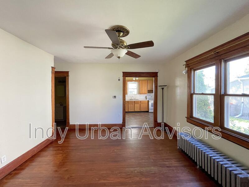 Photo - 1213 East Hanna Avenue