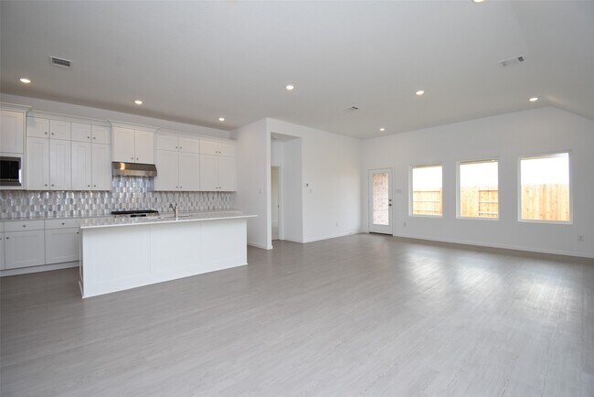 Photo - 6303 Golden Seaton Dr