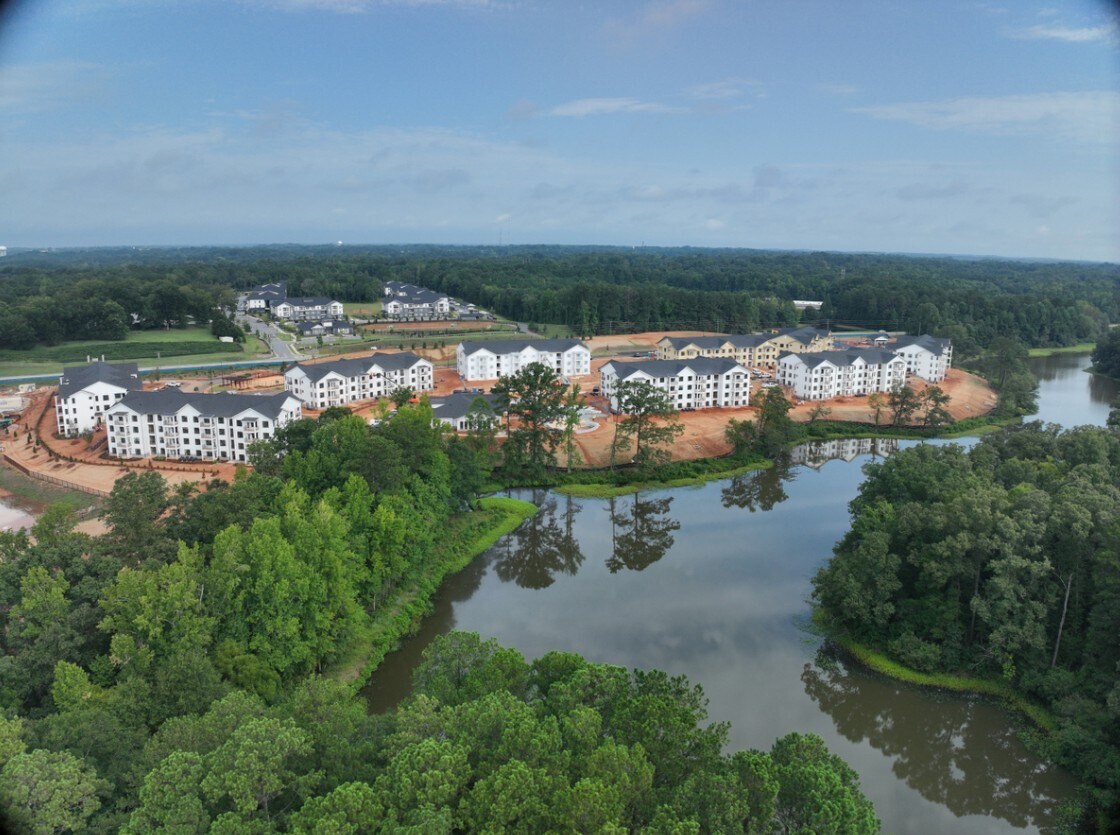 Lakeside Living! - Mallory Lakeside