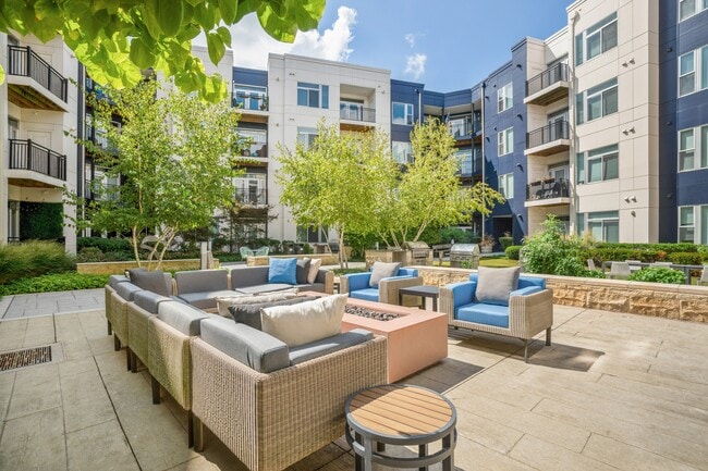 Indigo 301