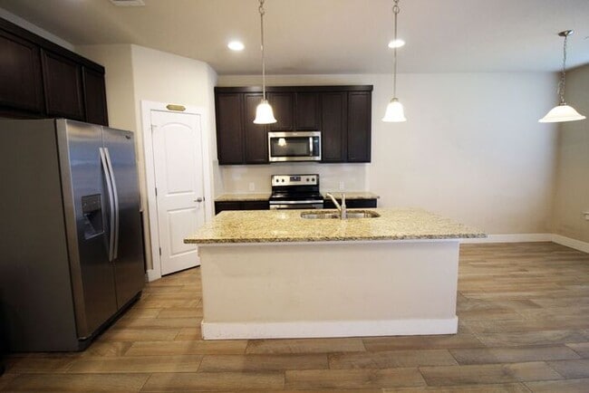 Photo - 523 High Tech Dr