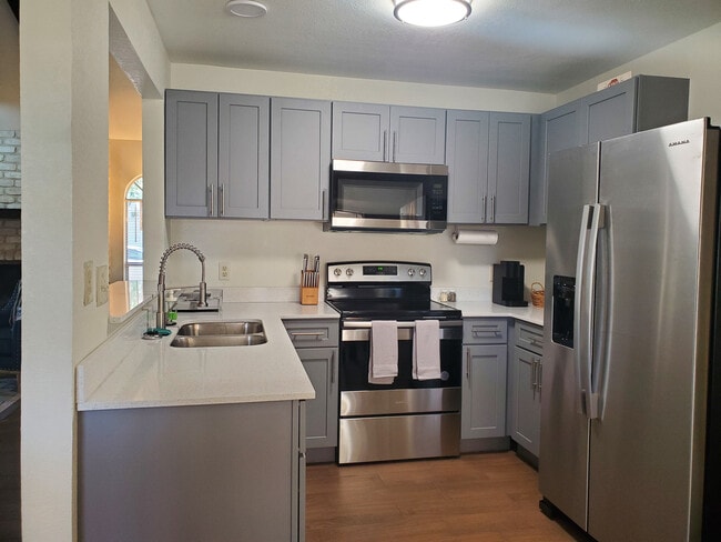 Photo - 2149 Lotus Blossom St