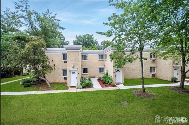 Building Photo - 7 Lake Ave Unit 1B Rental
