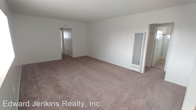 Photo - 12717 Cranbrook Ave