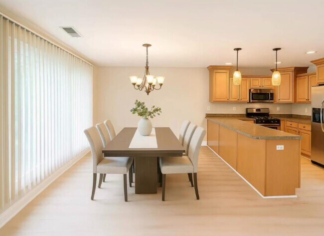 Photo - 1489-1555 Janice Drive