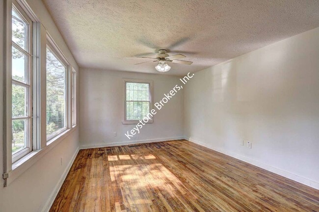 Photo - 4571 Shadow Lawn Dr