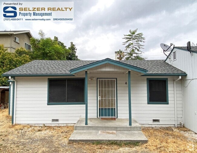 Building Photo - Cozy & conveniently located 1 bd. duplex! Rental