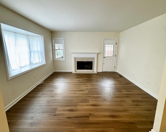 Photo - 1118 Foxboro Dr Unit 1118