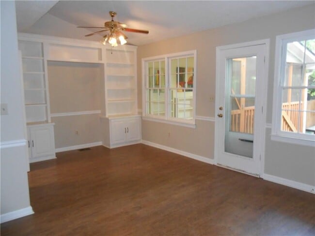 Photo - 1135 Country Club Pl