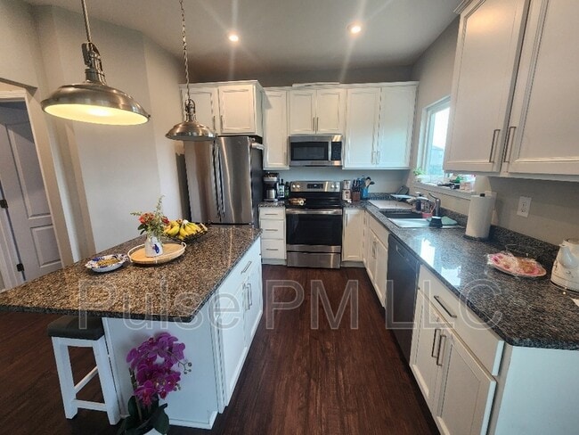 Photo - 690 Hogrefe Rd
