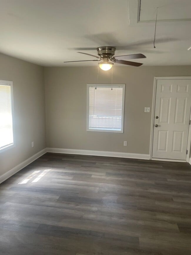 Photo - 416 W Twenty-Seventh St