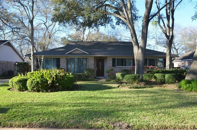 Photo - 13722 Lynnwood Ln Casa