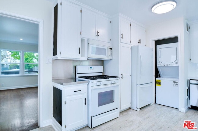 Photo - 1760 18th St Unit B