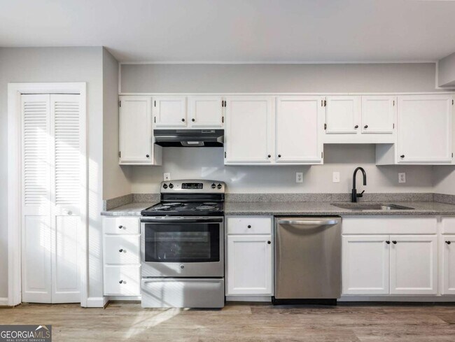6500 Gaines Ferry Rd Unit A2