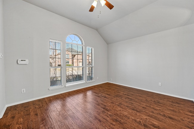 Photo - 10010 Voss Ave