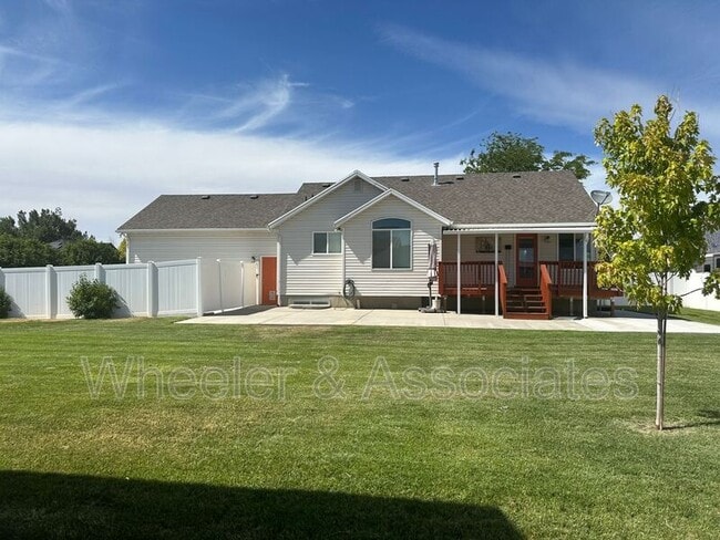 Photo - 3041 W 3450 N House