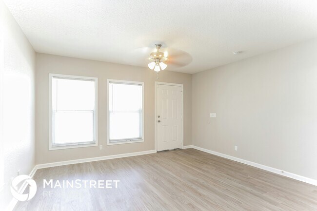 Photo - 2900 Freemont Terrace S