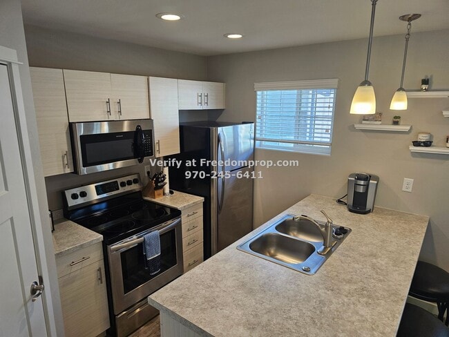 Photo - 1181 Main St Unit B