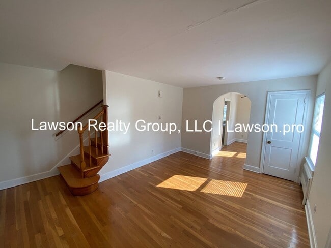 2611-2613 Bowman St.