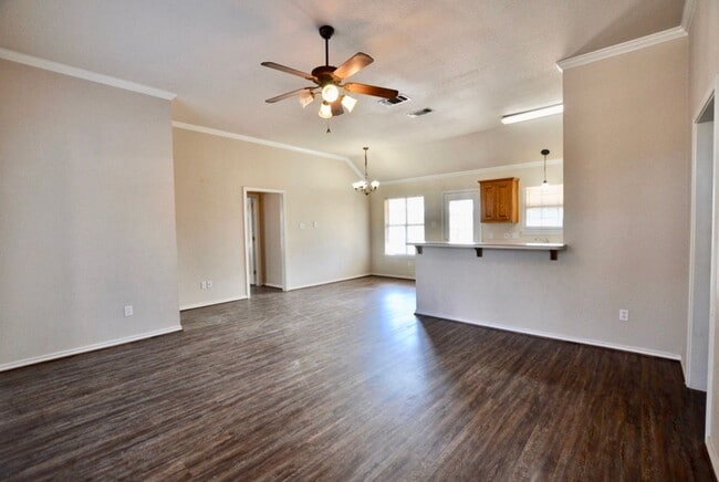 Photo - 1838 Laura St