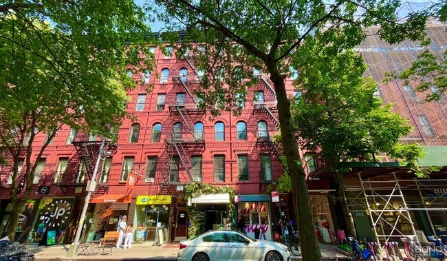 Building Photo - 246 Mott St Unit 5 Rental