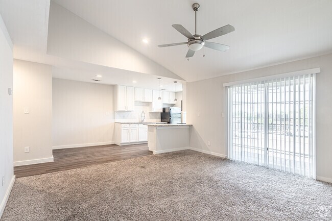 2BR, 1BA - 836SF