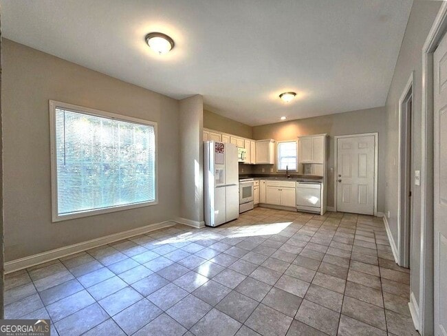 Photo - 718 N Evelyn Pl NW