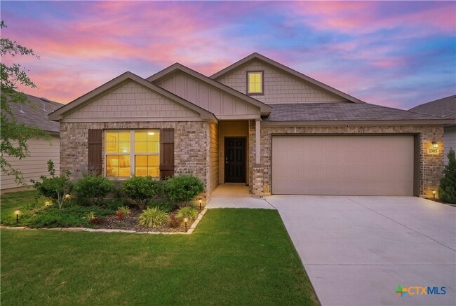 Building Photo - 2905 Greenbriar Rd