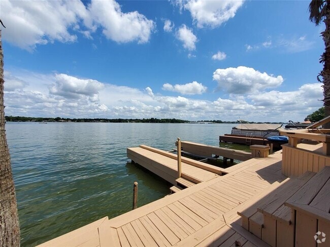 Building Photo - 12628 Pelican Blvd Rental