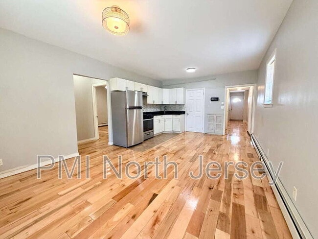 Photo - 224 MacArthur Ave Unit B