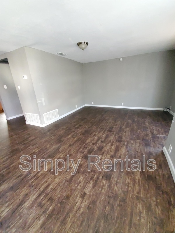 Photo - 2107 Pollard St