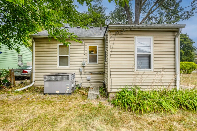 Photo - 1234 E Elza Ave
