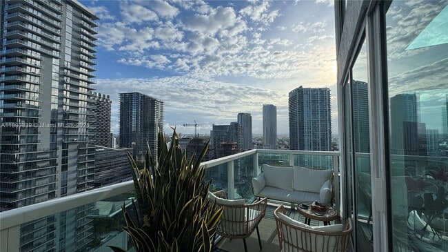 Photo - 41 SE 5th St Unit 1716