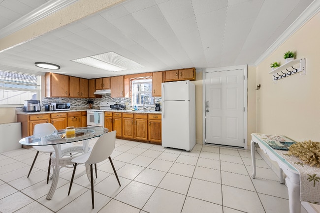 1172 Binney Dr